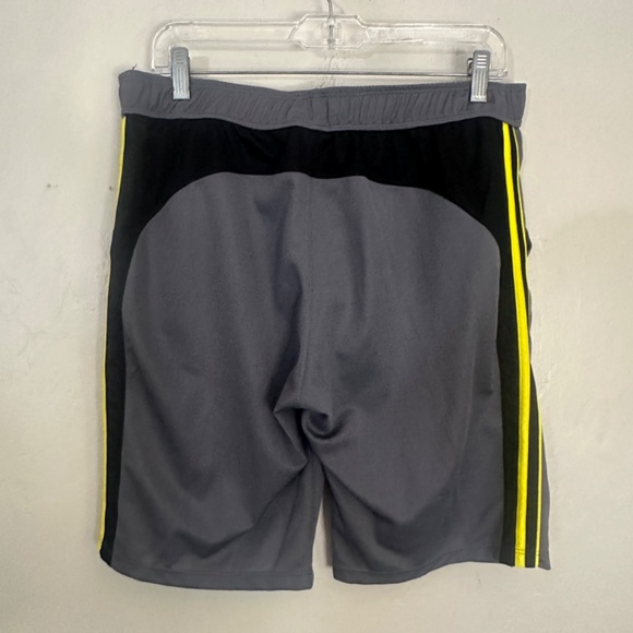 Tulio Athletic Shorts XL 38-44" waist 11" inseam Gently worn 100% polyamide - Picture 3 of 4
